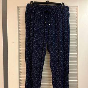 Lightweight joggers.